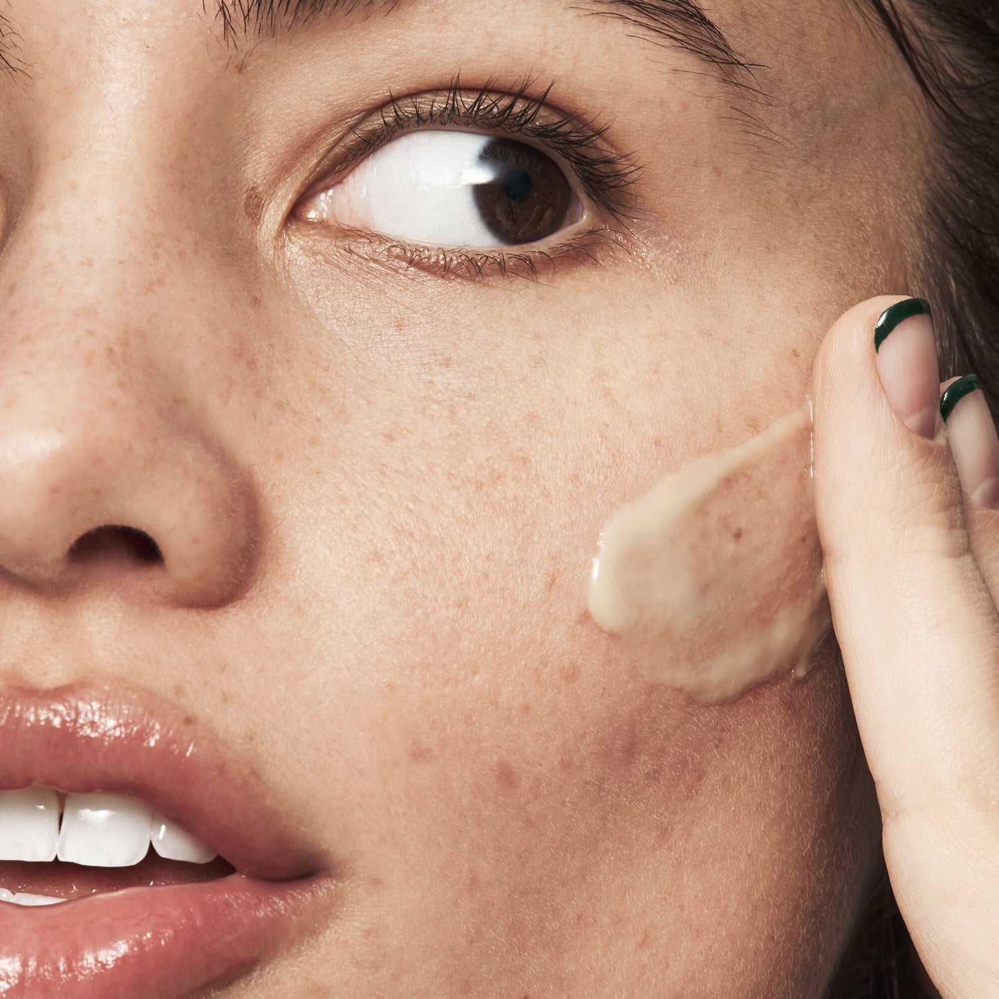 blemish-breakthrough-acne-calming-water-cream-o6 021522_Isabella_Acne_After_0462_FINAL_IGF_9e5f70b6-f47c-4bf3-9a7f-a9f223867f61.jpg