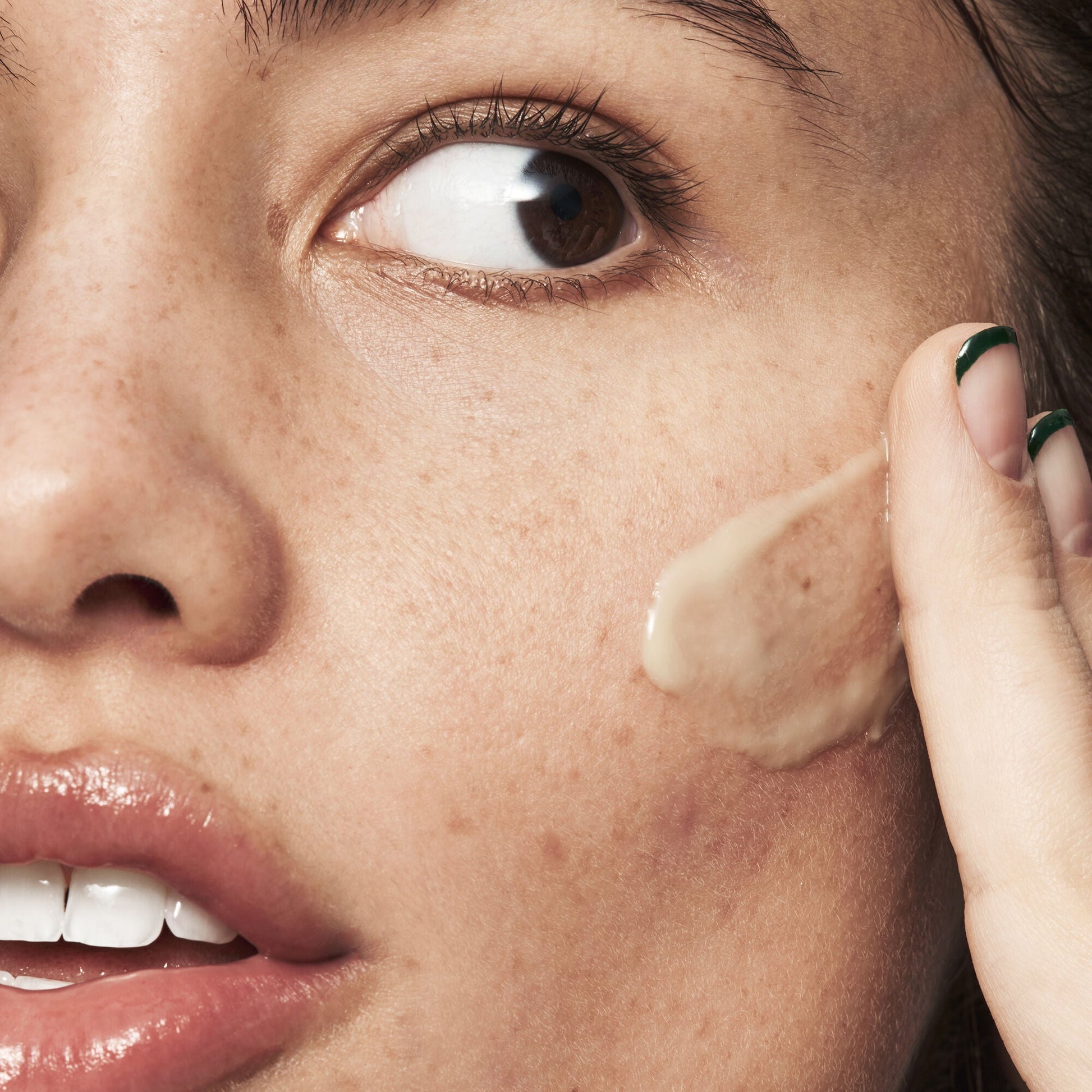 blemish-breakthrough-acne-calming-water-cream-o6 021522_Isabella_Acne_After_0462_FINAL_IGF_9e5f70b6-f47c-4bf3-9a7f-a9f223867f61.jpg
