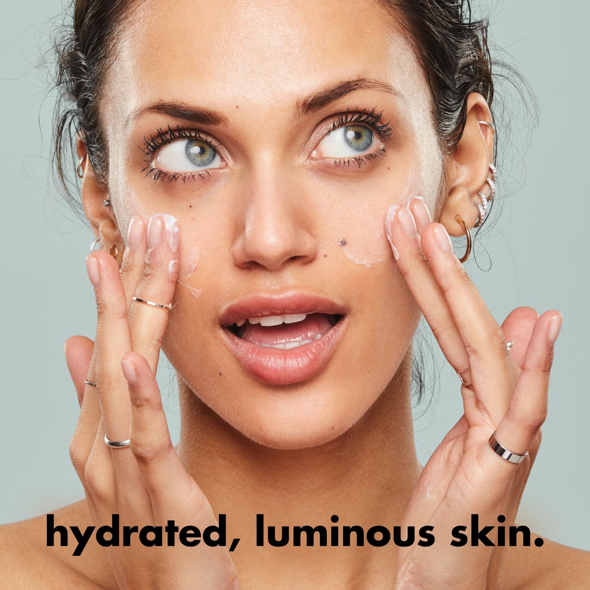 holy-hydration-face-cream-fragrance-free-b7 0226_EDU_HHFaceCreamFragranceFree_Benefit.jpg