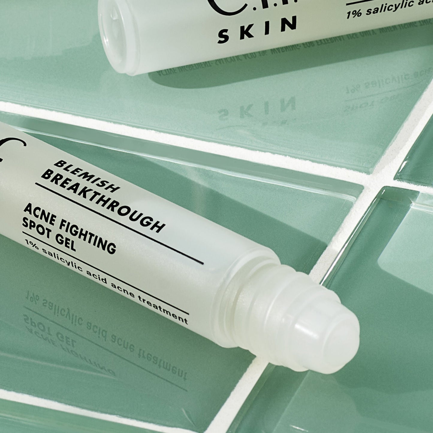 blemish-breakthrough-acne-fighting-spot-gel-q2 05_021622_SL_BT_Gel_Main_0218_FINAL_IGF_V2.jpg