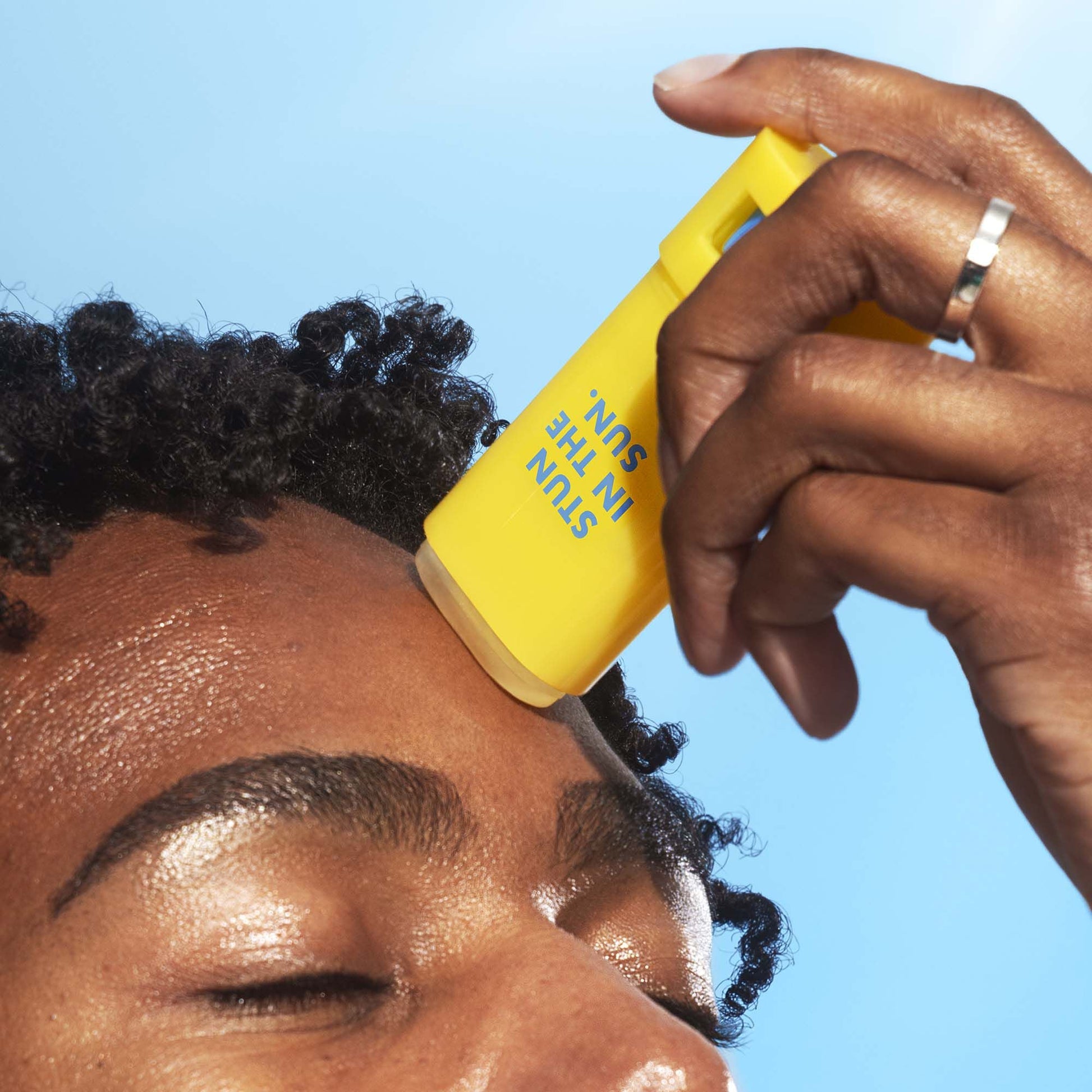 suntouchable-invisi-stick-spf-50-k3 060624_Mikel_InvisiStick_0107_v2_IGF.jpg