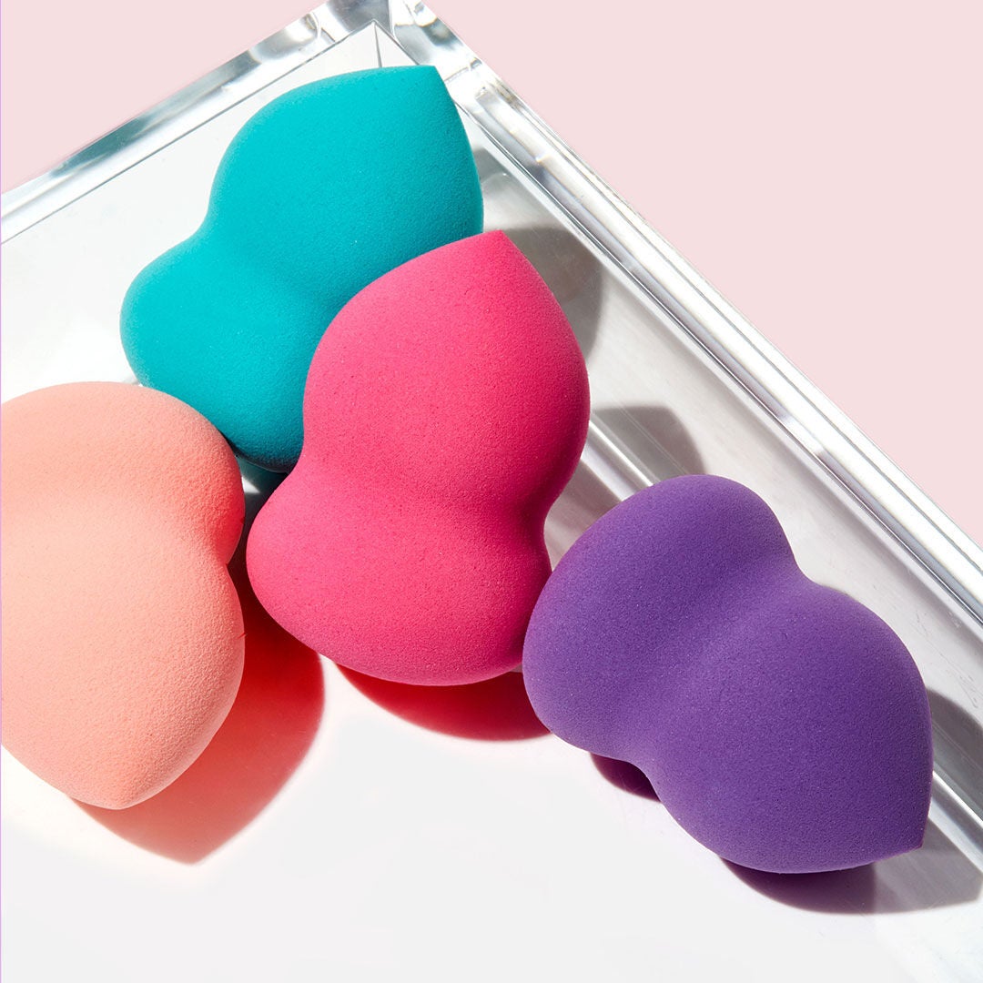 blending-sponge-peach-w5 0619_SocialIGF_Sponges4.jpg