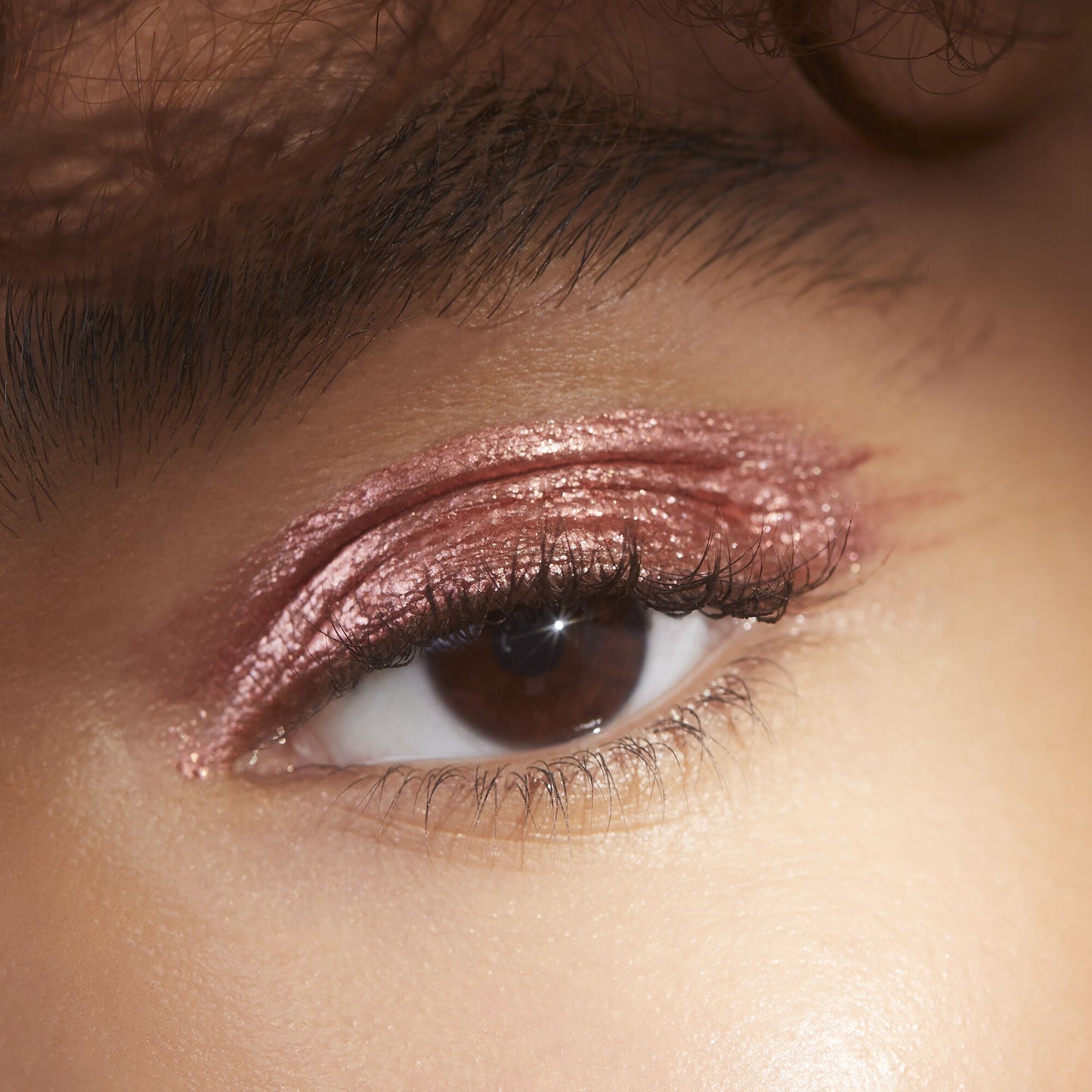 liquid-metallic-eyeshadow-k9 08112020_Alyssa_LiquidMetallic2-0088_IGF_8173dfb0-e7a2-4d33-b548-15571a3372c6.jpg