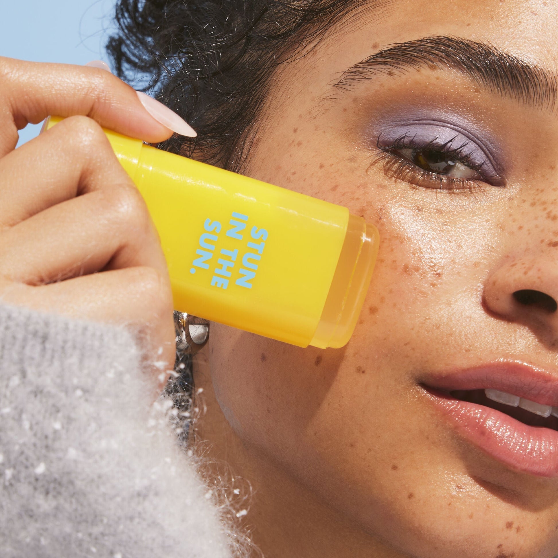 suntouchable-invisi-stick-spf-50-k3 091924_Aiyana_Sunwich2_2468_FINAL_RGB_IGF2.jpg