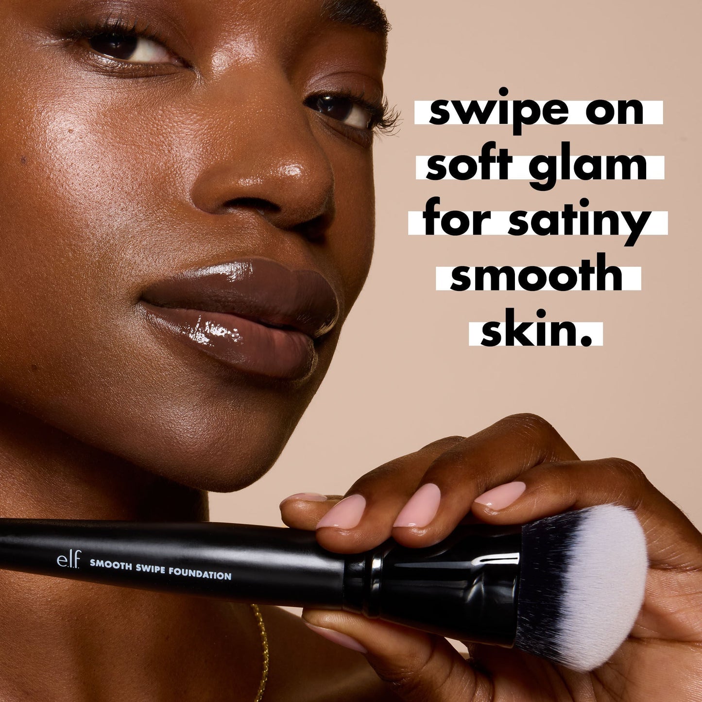 smooth-swipe-foundation-brush-d2 0925_EDUCATION_SMOOTHSWIPEFOUNDATIONBRUSH_PAIRING_20FOUNDATION_20_20BRUSH_20OPTION2.jpg