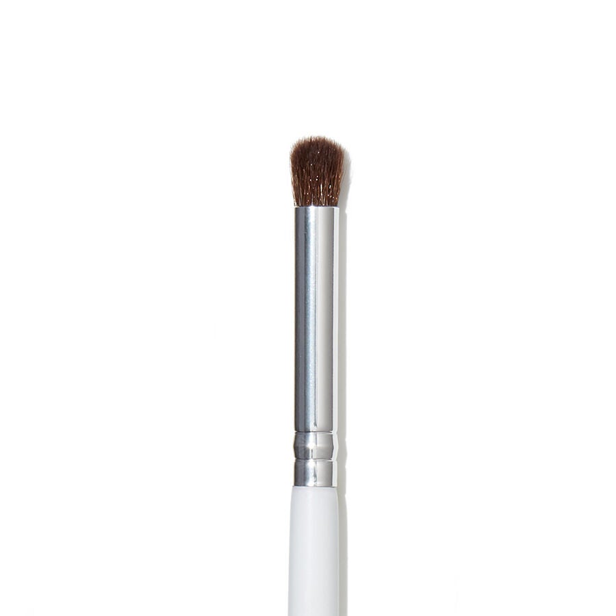 eye-crease-brush-p4 1823_EyeCreaseBrush_Macro.jpg