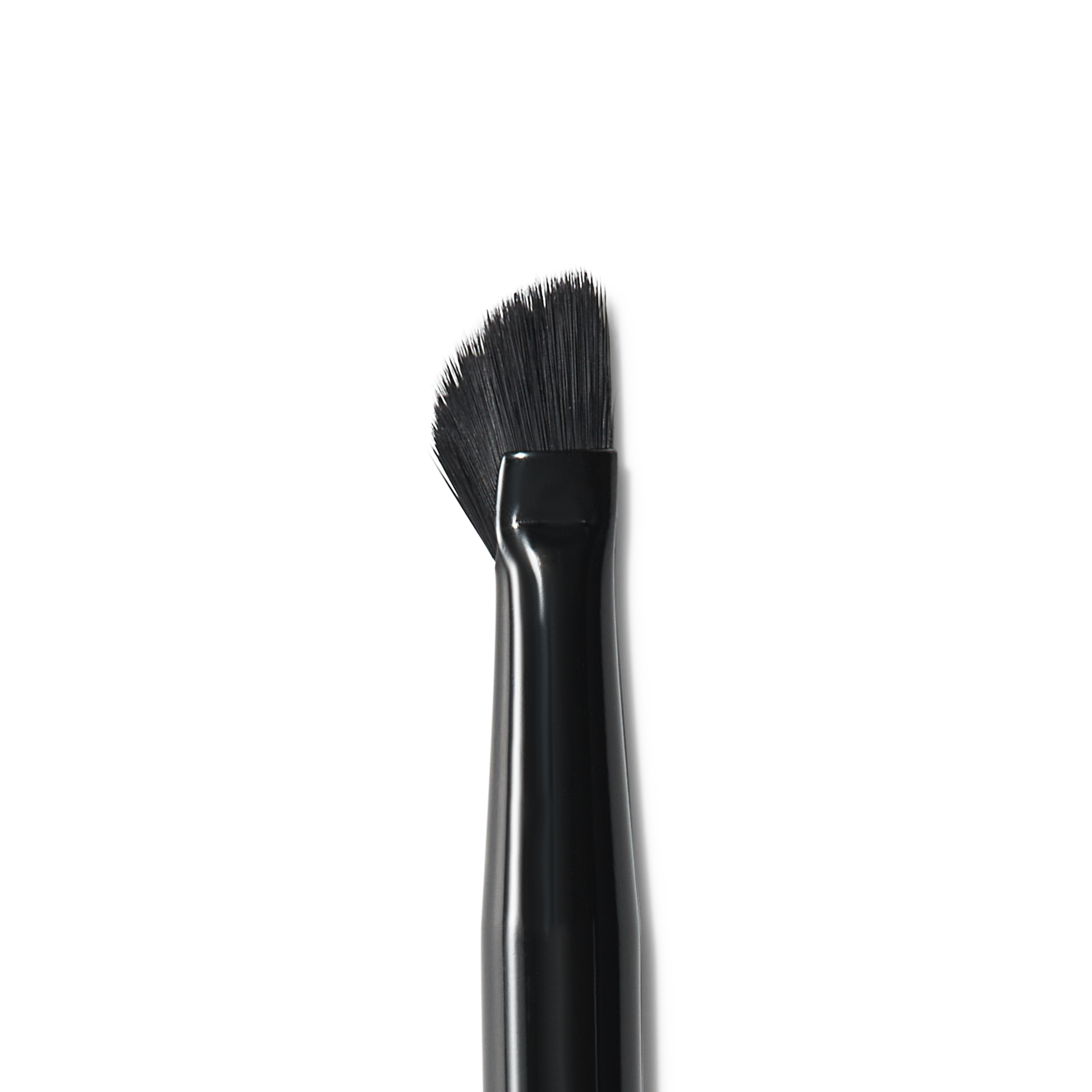 wing-it-liner-brush-p0 84091_MACRO_R.png